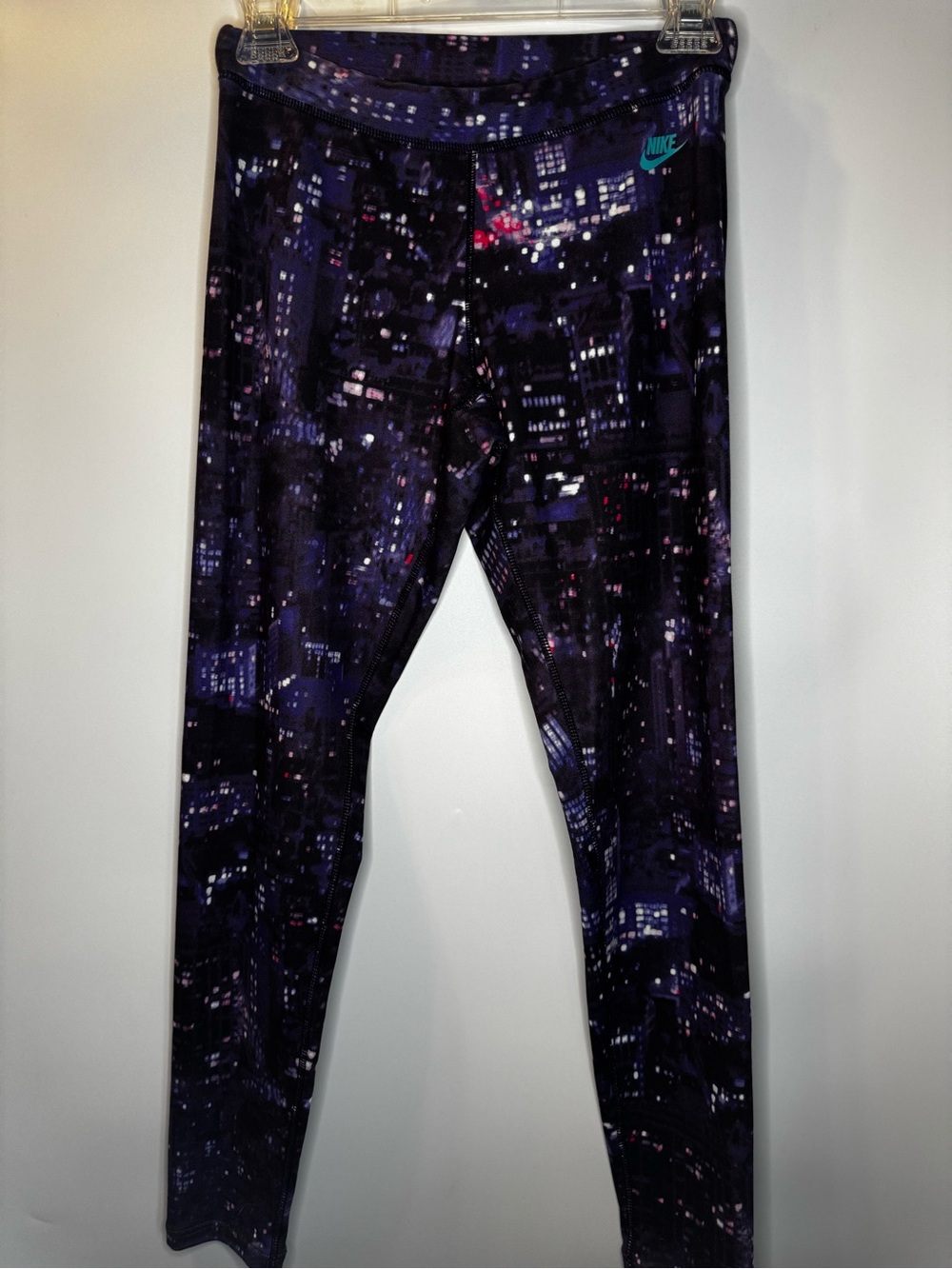 Nike Women’s Purple City-Print Leggings